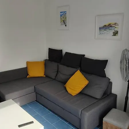 Good Vibes Apartment, Lanzarote. شقة *